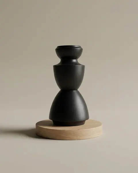 Hoher mattschwarzer Kerzenhalter in Sanduhrform